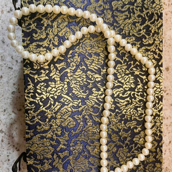 Vintage Faux Pearl Necklace 1970s–1980s, Ivory Gloss Beads, 70 cm, No Clasp - Picture 7 of 9